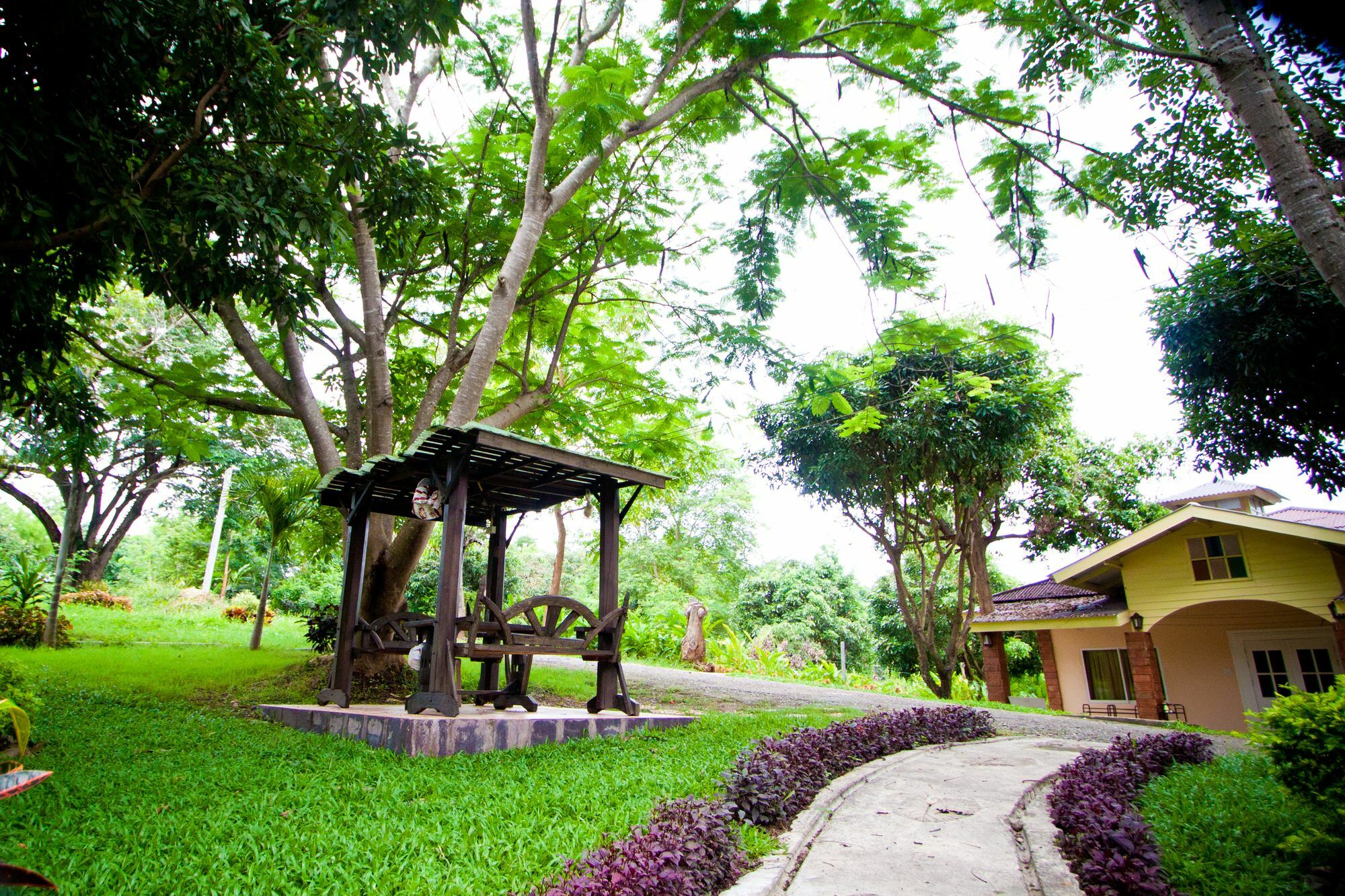 Touch Star Resort - Doi Inthanon Csomthong Kültér fotó